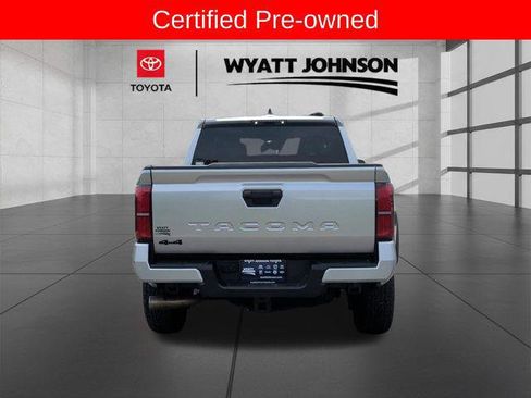 Certified 2025 Toyota Tacoma TRD Off-Road AWD/4WD image 4