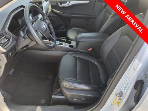 Used 2025 Ford Escape Platinum image 16