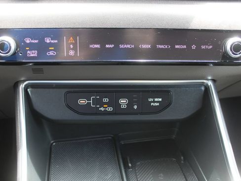 Used 2025 Kia Carnival EX FWD image 49