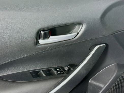 Used 2020 Toyota Corolla SE FWD image 24