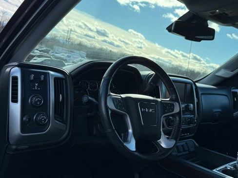 Used 2018 GMC Sierra 1500 SLT image 2