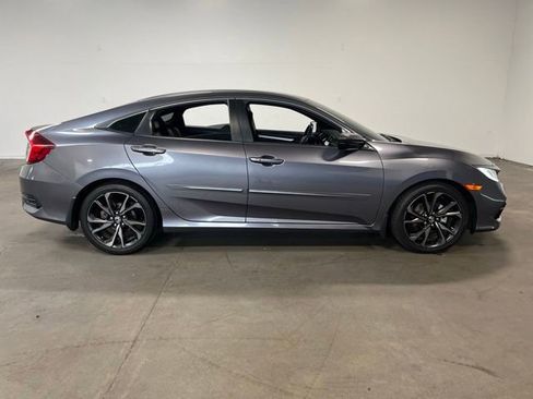 Used 2019 Honda Civic Sport image 2