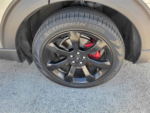 Certified 2020 Ford Explorer ST w/ ST Street Pack image 7