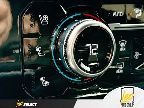 Used 2023 GMC Sierra 1500 SLT w/ SLT Premium Package image 21