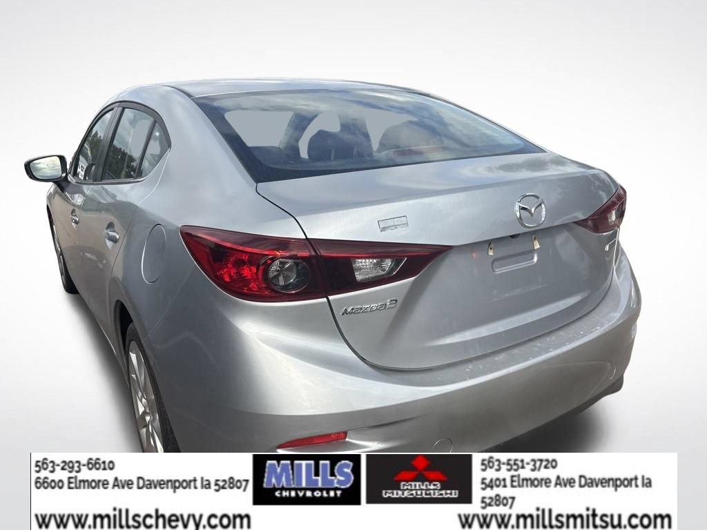 Used 2017 MAZDA MAZDA3 Touring FWD image 4