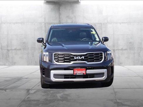 Used 2025 Kia Telluride S FWD image 4