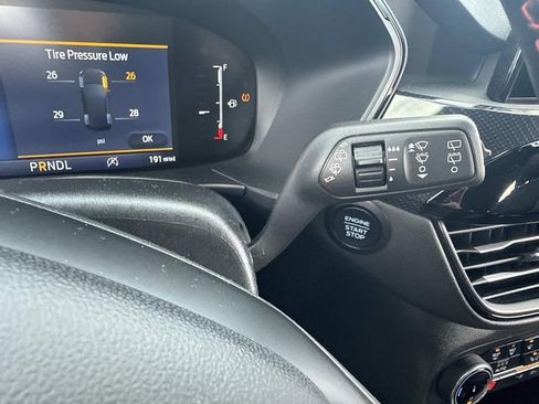 Certified 2025 Ford Escape ST-Line Select image 32