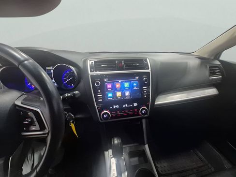 Used 2018 Subaru Outback 2.5i Premium image 13