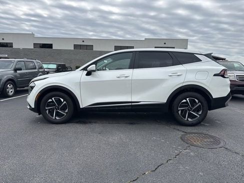 Certified 2023 Kia Sportage LX FWD image 2