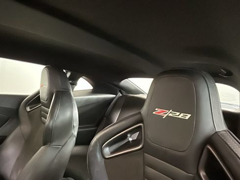 Used 2015 Chevrolet Camaro Z/28 RWD image 14