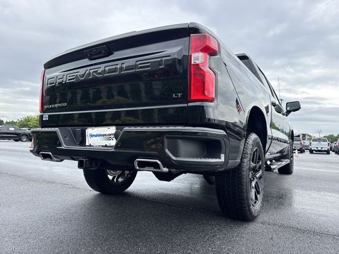 Used 2025 Chevrolet Silverado 1500 LT Trail Boss w/ Convenience Package II AWD/4WD image 10