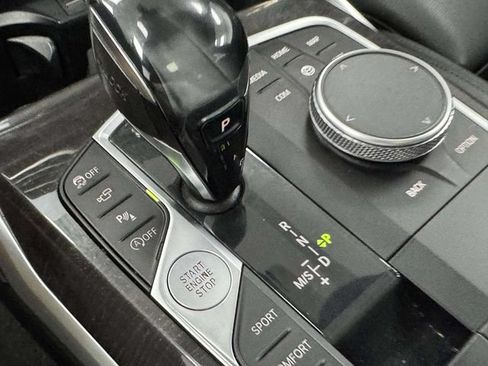 Used 2019 BMW 330i xDrive Sedan w/ Premium Package AWD/4WD image 28