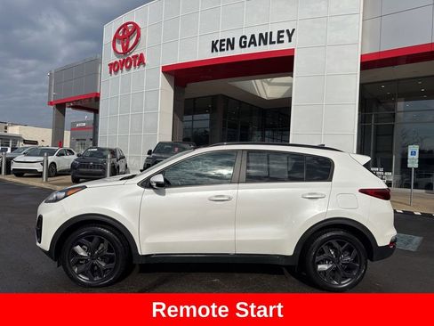 Used 2022 Kia Sportage Nightfall Edition image 3