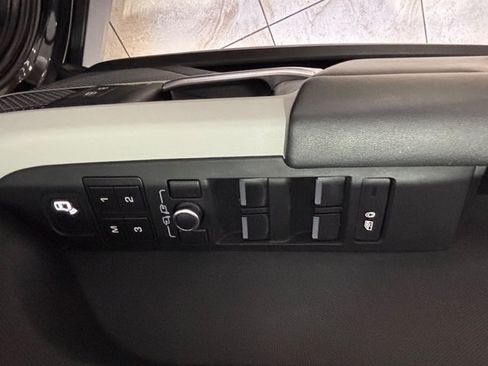 Used 2023 Land Rover Defender 110 S AWD/4WD image 14