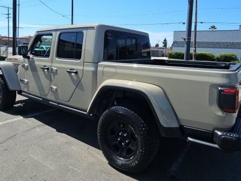 Used 2020 Jeep Gladiator Rubicon AWD/4WD image 3