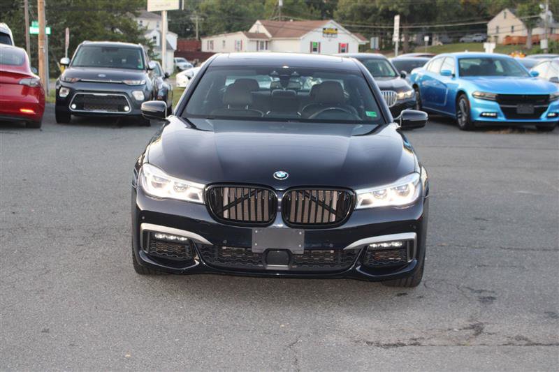 Used 2018 BMW 750i xDrive AWD/4WD image 4