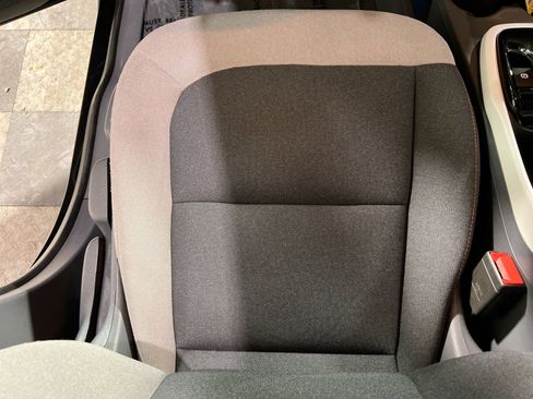 Used 2020 Chevrolet Bolt LT image 21