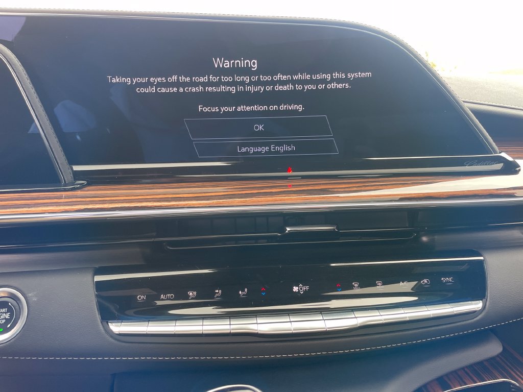 Used 2024 Cadillac Escalade Premium Luxury AWD/4WD image 21