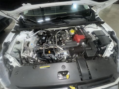 Used 2024 Nissan Sentra SR w/ Trunk Package image 24