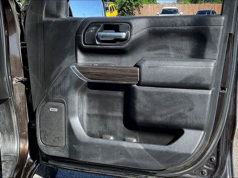 Used 2019 Chevrolet Silverado 1500 RST image 19