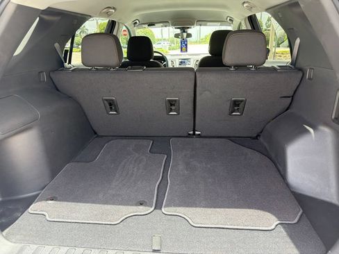 Used 2024 Chevrolet Equinox LT FWD image 14