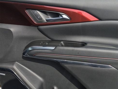 Certified 2025 Chevrolet Traverse RS w/ LPO, Floor Liner Package image 15