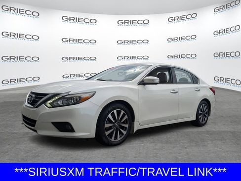 Used 2017 Nissan Altima 2.5 SL w/ Technology Package image 3
