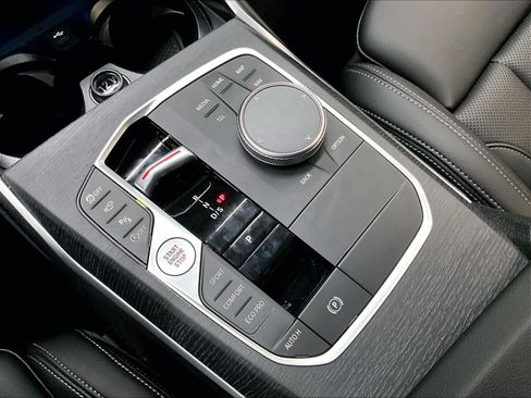 Used 2025 BMW 330i Sedan w/ Convenience Package RWD image 37