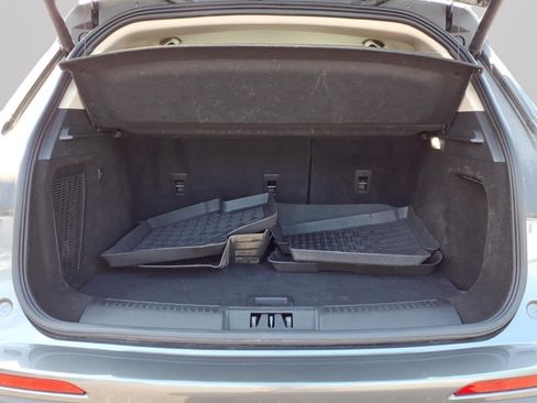 Used 2023 Lincoln Corsair FWD w/ Rear Removable Package Tray image 8