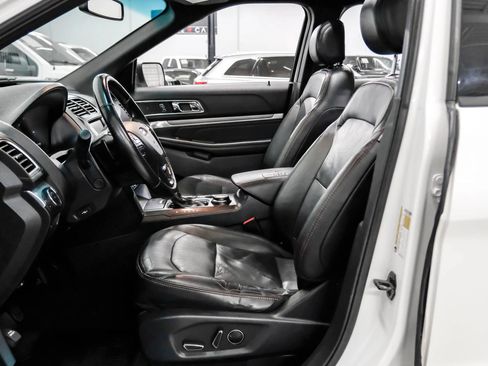 Used 2016 Ford Explorer Sport w/ Equipment Group 401A AWD/4WD image 2