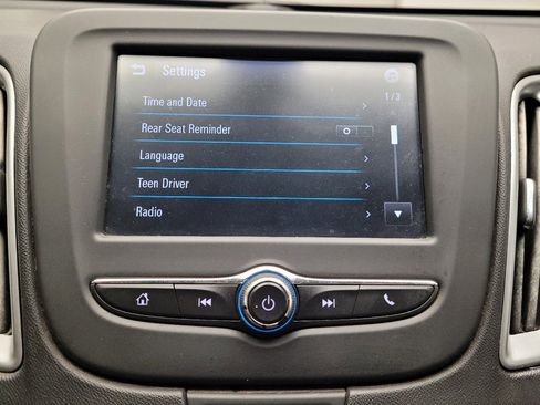 Used 2017 Chevrolet Malibu LS FWD image 25