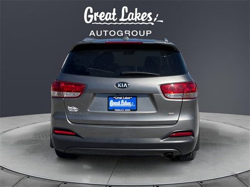 Used 2018 Kia Sorento LX image 4