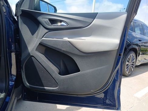 Used 2022 Chevrolet Equinox LS w/ LS Convenience Package image 13