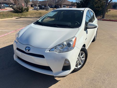 Used 2012 Toyota Prius C Three image 1