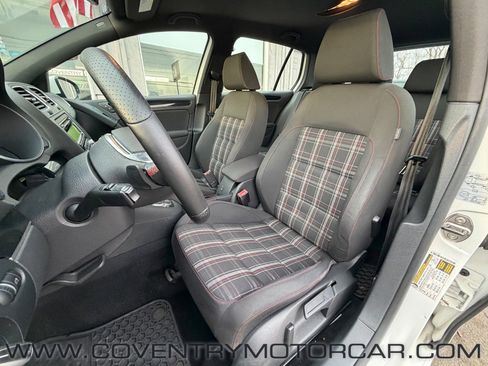 Used 2012 Volkswagen Golf 4-Door image 25