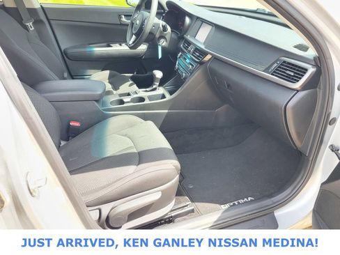 Used 2018 Kia Optima LX w/ 17" Alloy Wheels Package FWD image 22