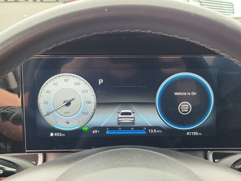 Certified 2023 Hyundai Elantra Limited FWD image 11