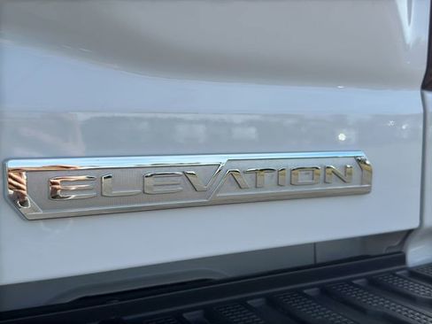 Used 2023 GMC Sierra 1500 Elevation image 45