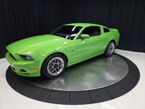 Used 2013 Ford Mustang GT Premium w/ Comfort Pkg RWD image 11