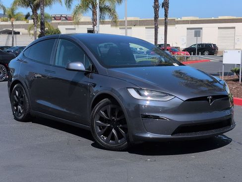 Used 2023 Tesla Model X AWD/4WD image 2