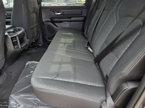 New 2026 RAM 1500 Express AWD/4WD image 23