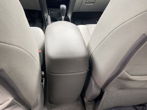 Used 2012 Toyota RAV4 4WD image 32