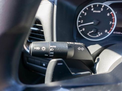 Used 2021 Nissan Rogue SV image 21