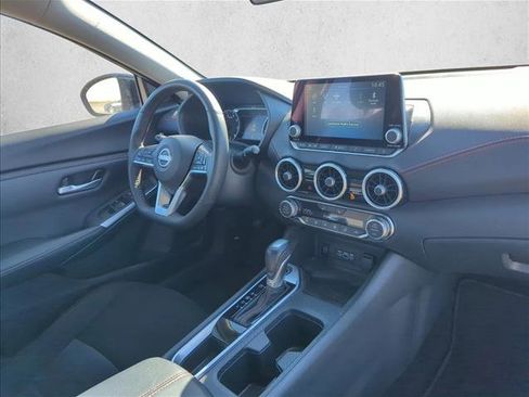 Used 2025 Nissan Sentra SR image 21
