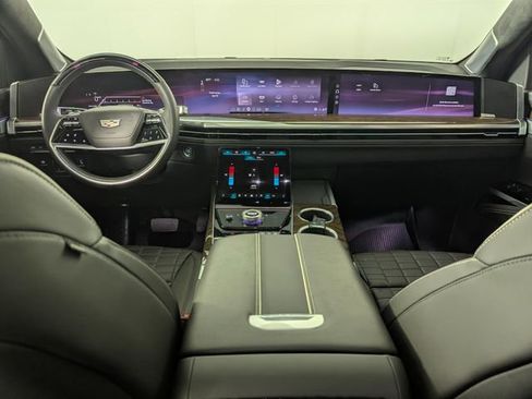 Used 2025 Cadillac Escalade Sport Platinum AWD/4WD image 20