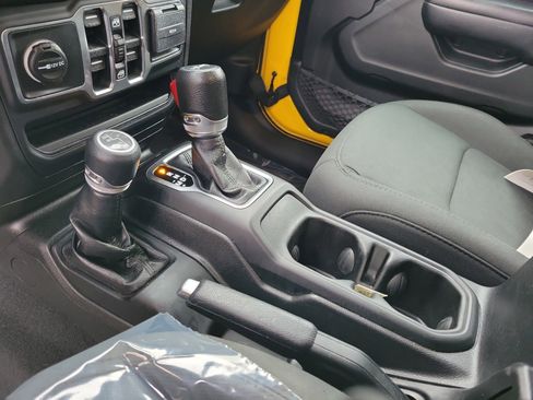 Used 2019 Jeep Wrangler Unlimited Sport S image 29