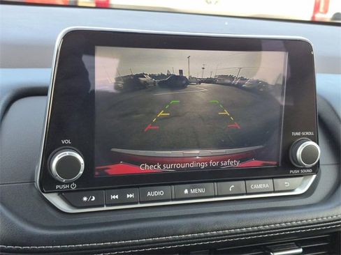 Certified 2023 Nissan Rogue SV image 32