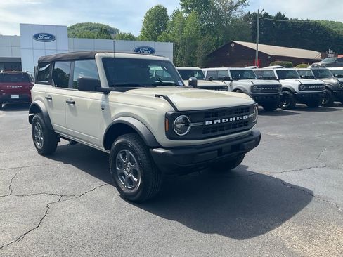 New 2026 Ford Bronco Big Bend AWD/4WD image 3