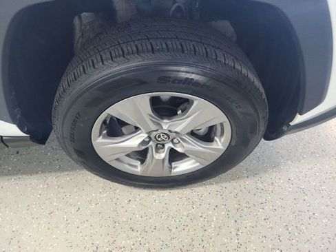 Used 2025 Toyota RAV4 LE AWD/4WD image 20
