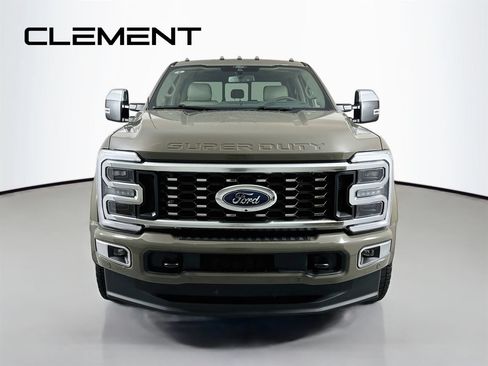 Used 2026 Ford F450 Platinum w/ Platinum Plus Package AWD/4WD image 3